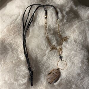 Elegant Black and Gold Necklace